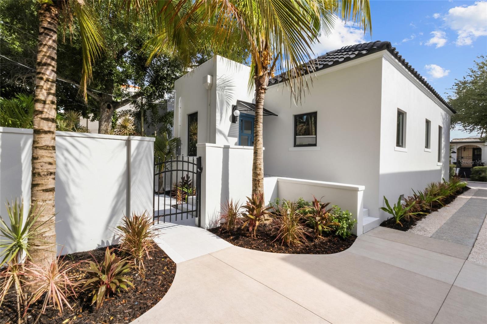 410 BURNS COURT, Sarasota, FL 34236