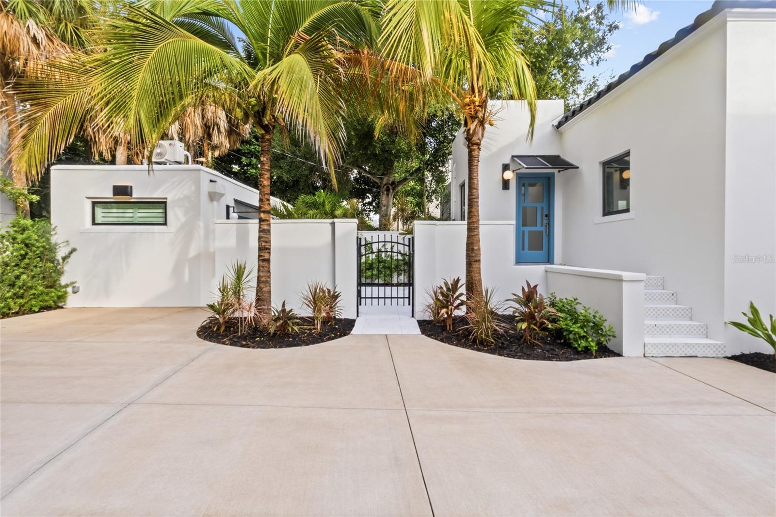 410 BURNS COURT, Sarasota, FL 34236