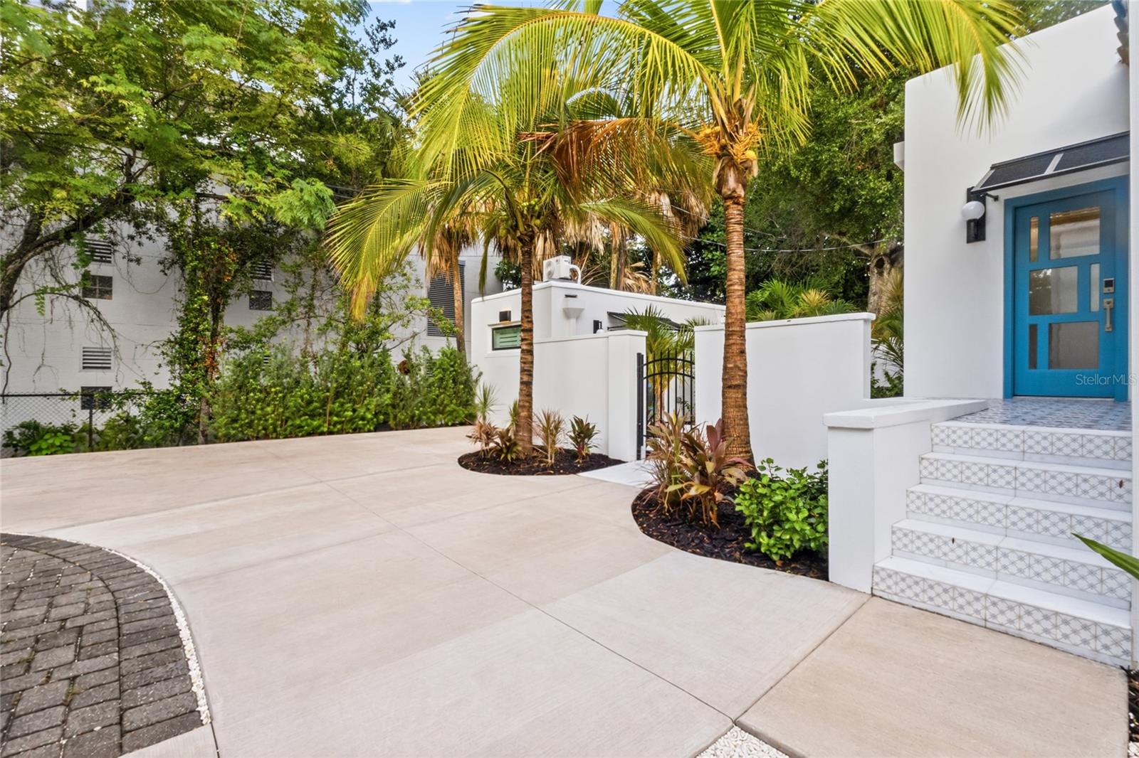410 BURNS COURT, Sarasota, FL 34236