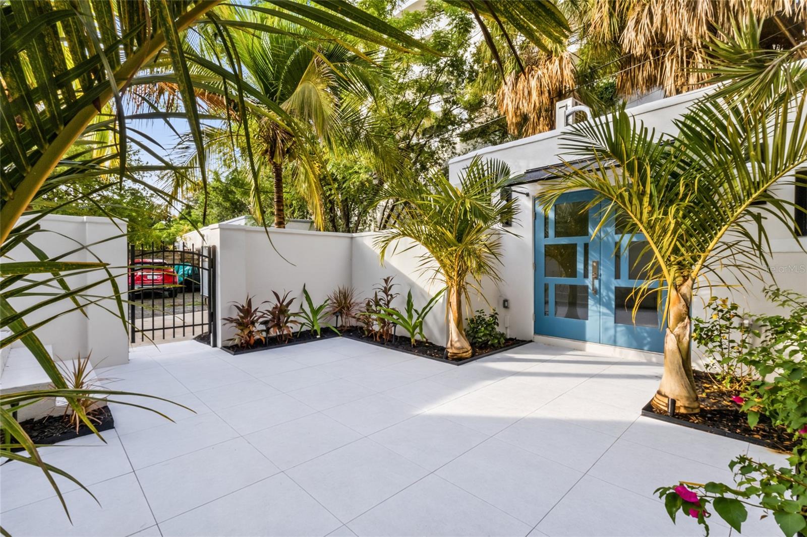 410 BURNS COURT, Sarasota, FL 34236