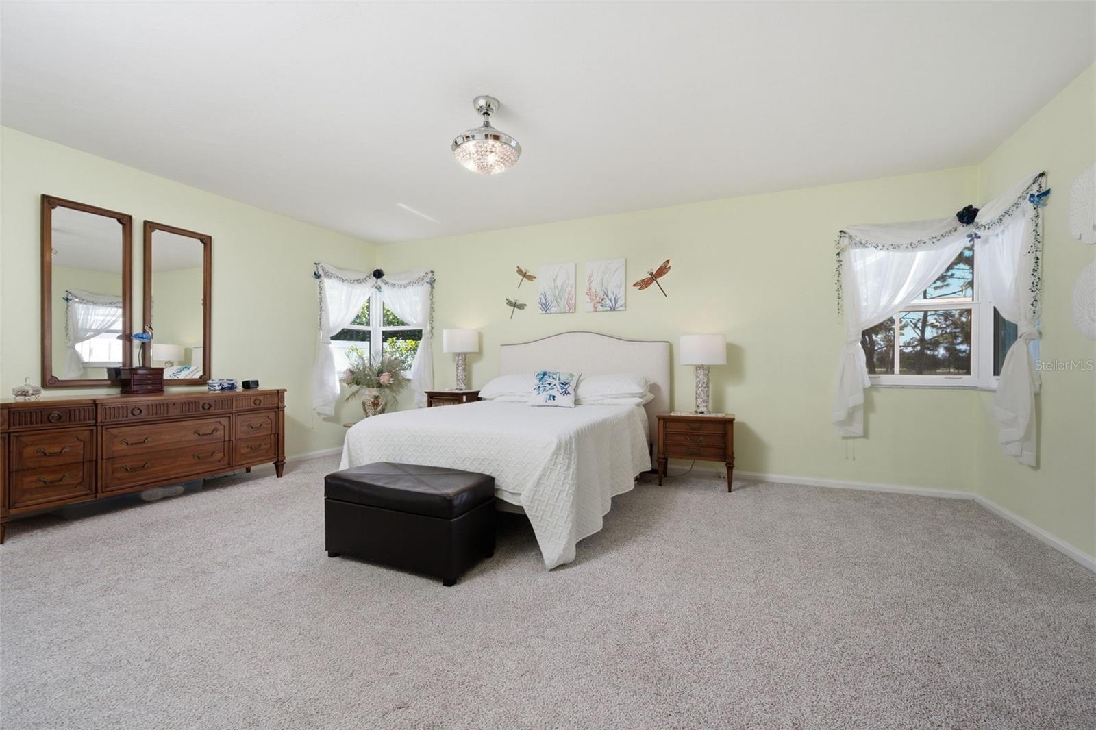 844 MAGELLAN DRIVE, Sarasota, FL 34243