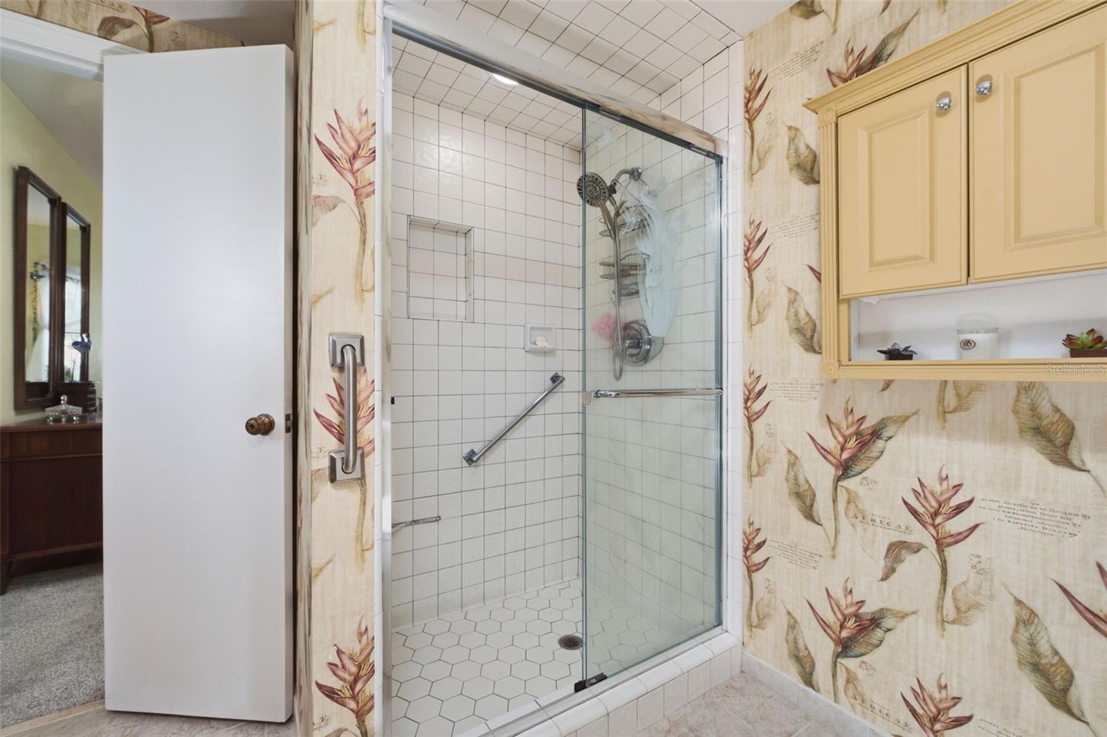 844 MAGELLAN DRIVE, Sarasota, FL 34243