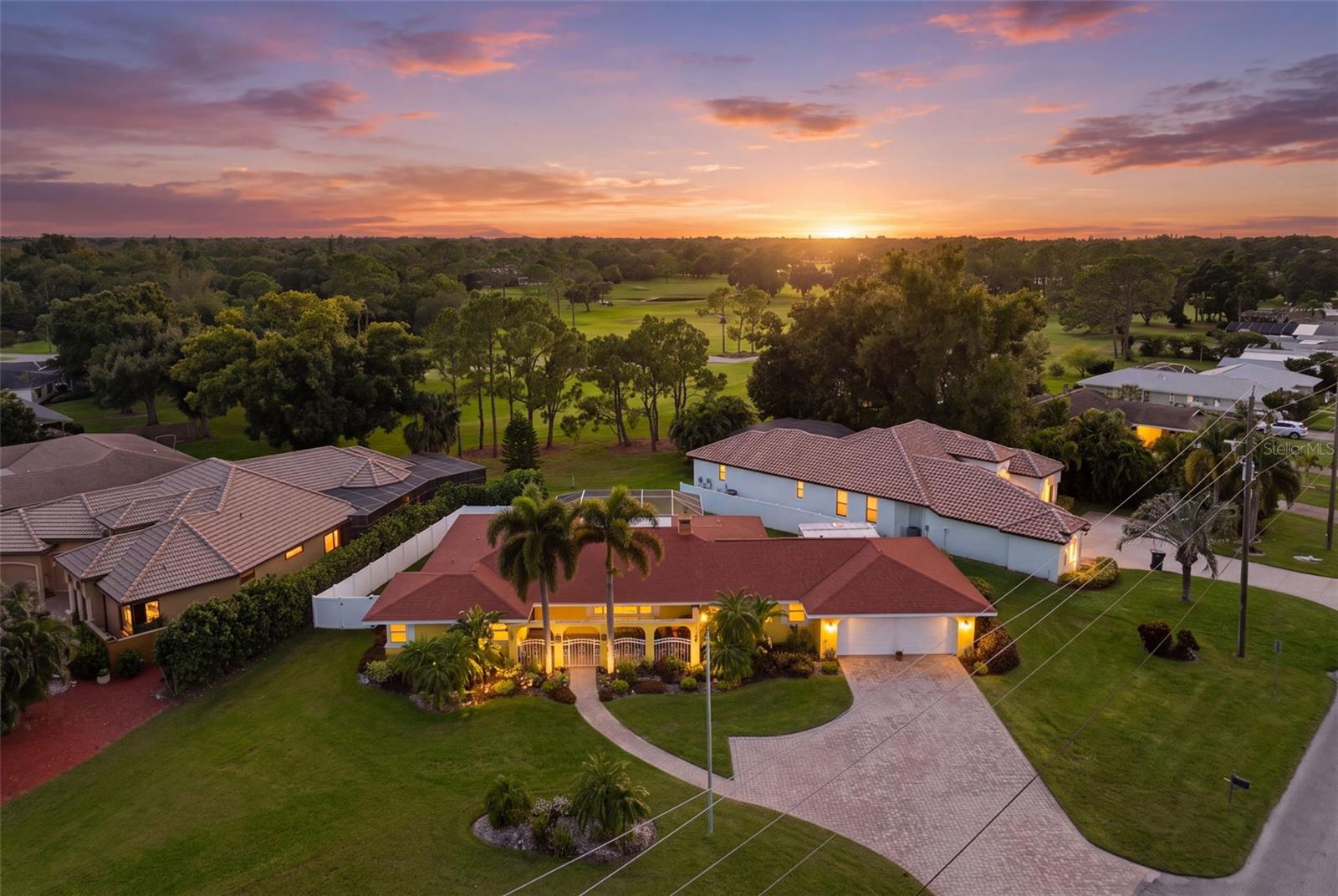 844 MAGELLAN DRIVE, Sarasota, FL 34243