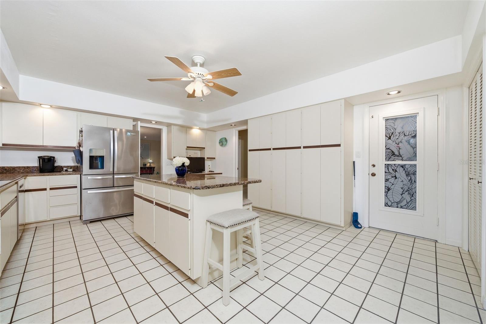 844 MAGELLAN DRIVE, Sarasota, FL 34243