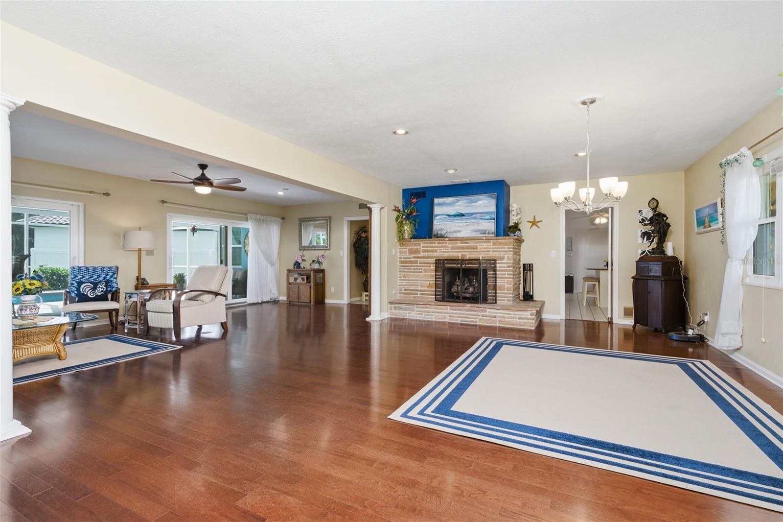 844 MAGELLAN DRIVE, Sarasota, FL 34243