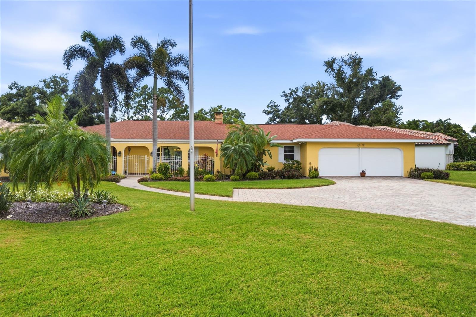 844 MAGELLAN DRIVE, Sarasota, FL 34243