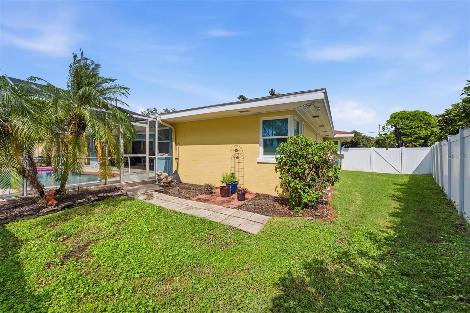 844 MAGELLAN DRIVE, Sarasota, FL 34243