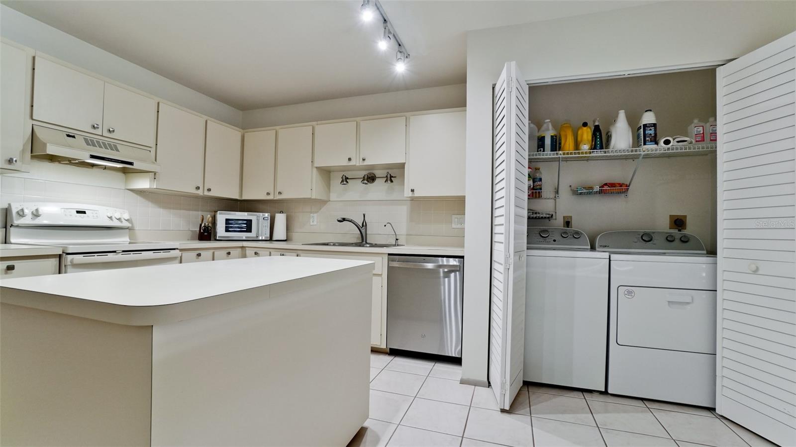 402 SPRING LAKES BOULEVARD, #402, Bradenton, FL 34210