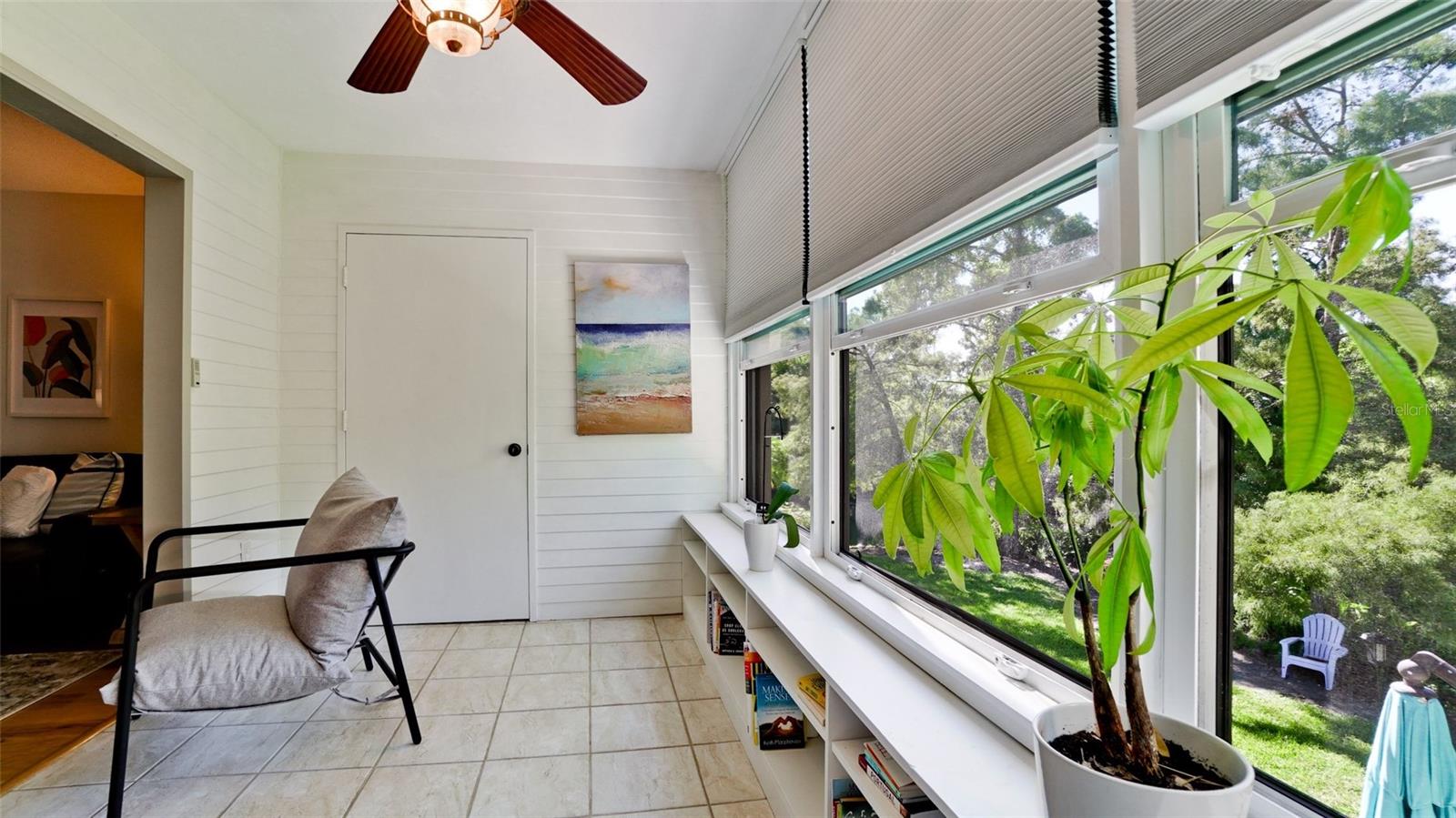Large storage closet on lanai
