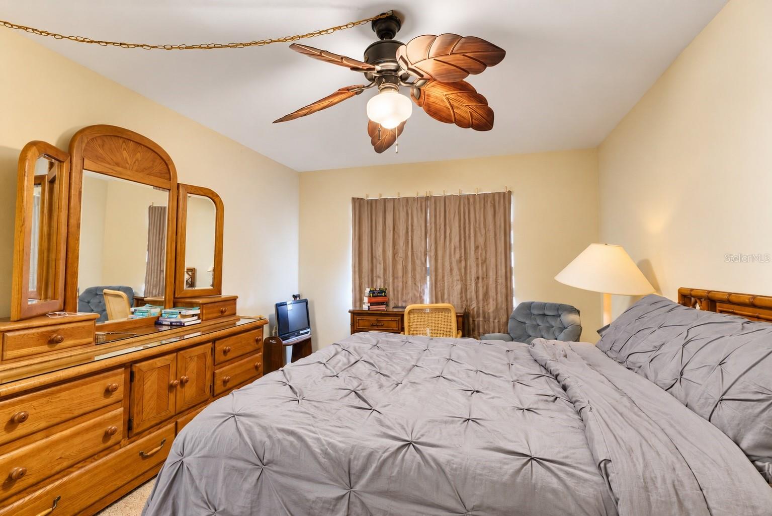 2013 SUNSET DRIVE, #E2, Bradenton, FL 34207