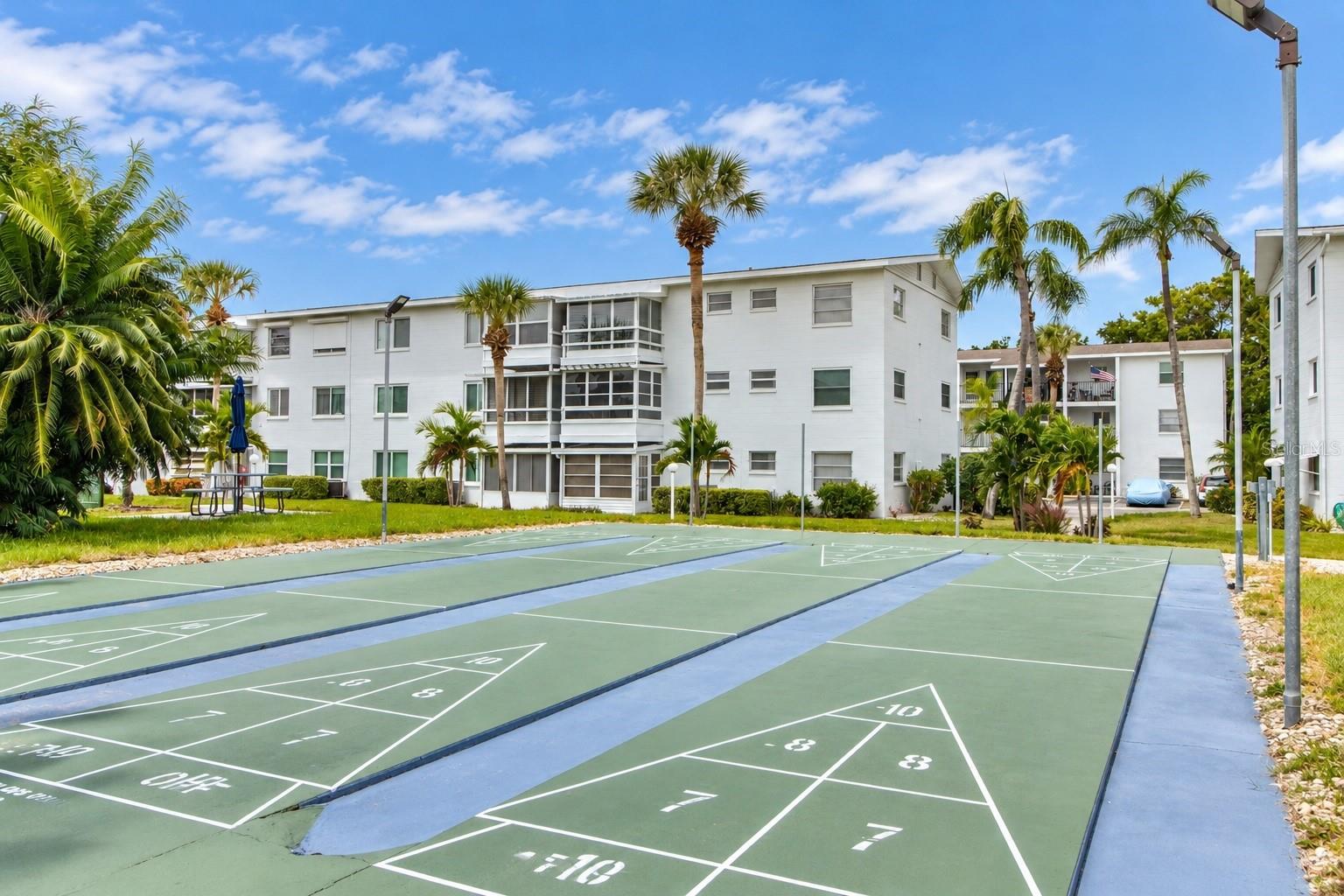 2013 SUNSET DRIVE, #E2, Bradenton, FL 34207