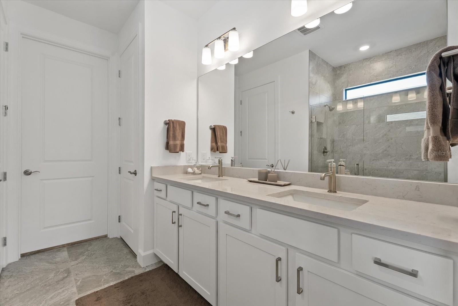 18918 INDIAN ROCK PLACE, Lakewood Ranch, FL 34211