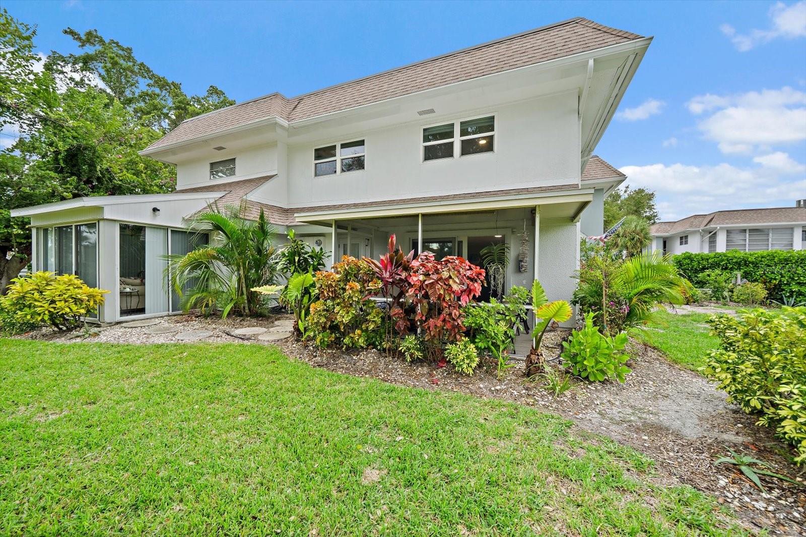 575 SUTTON PLACE, Longboat Key, FL 34228
