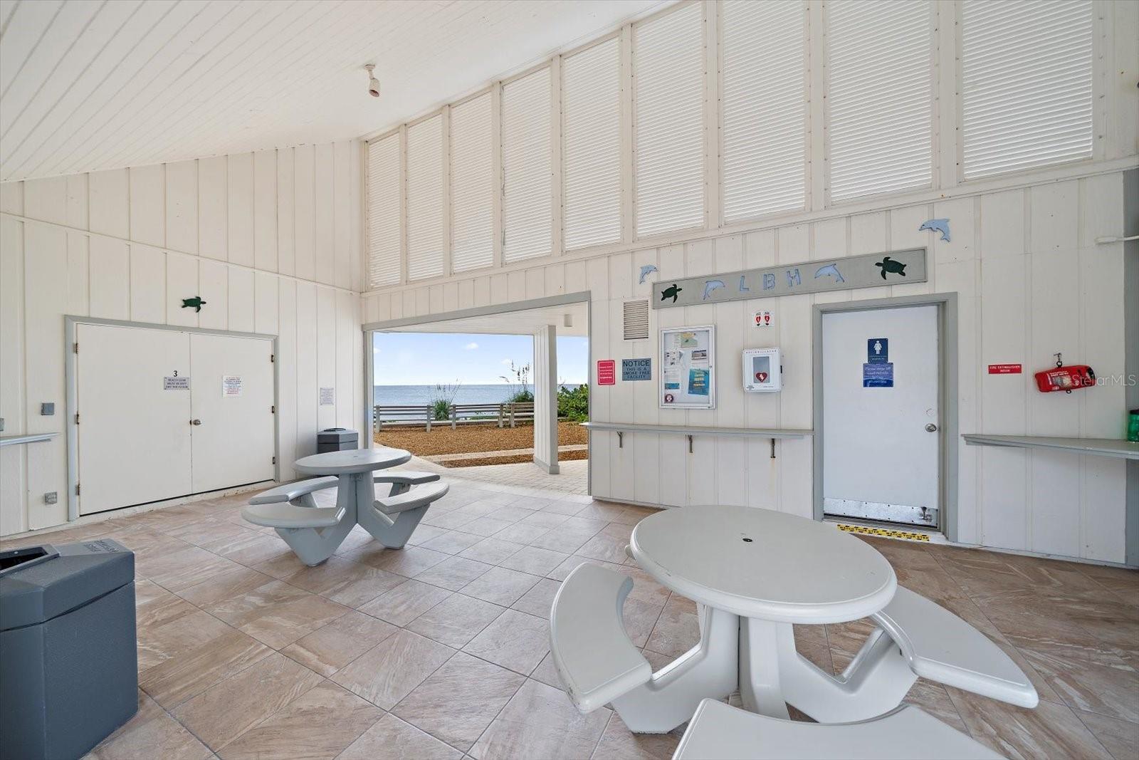 575 SUTTON PLACE, Longboat Key, FL 34228