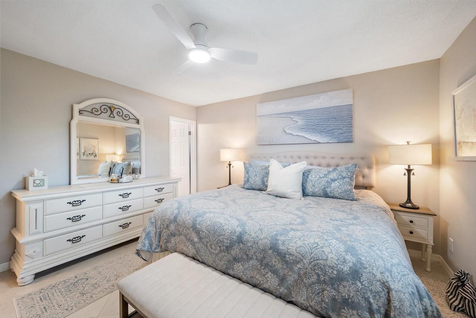 575 SUTTON PLACE, Longboat Key, FL 34228