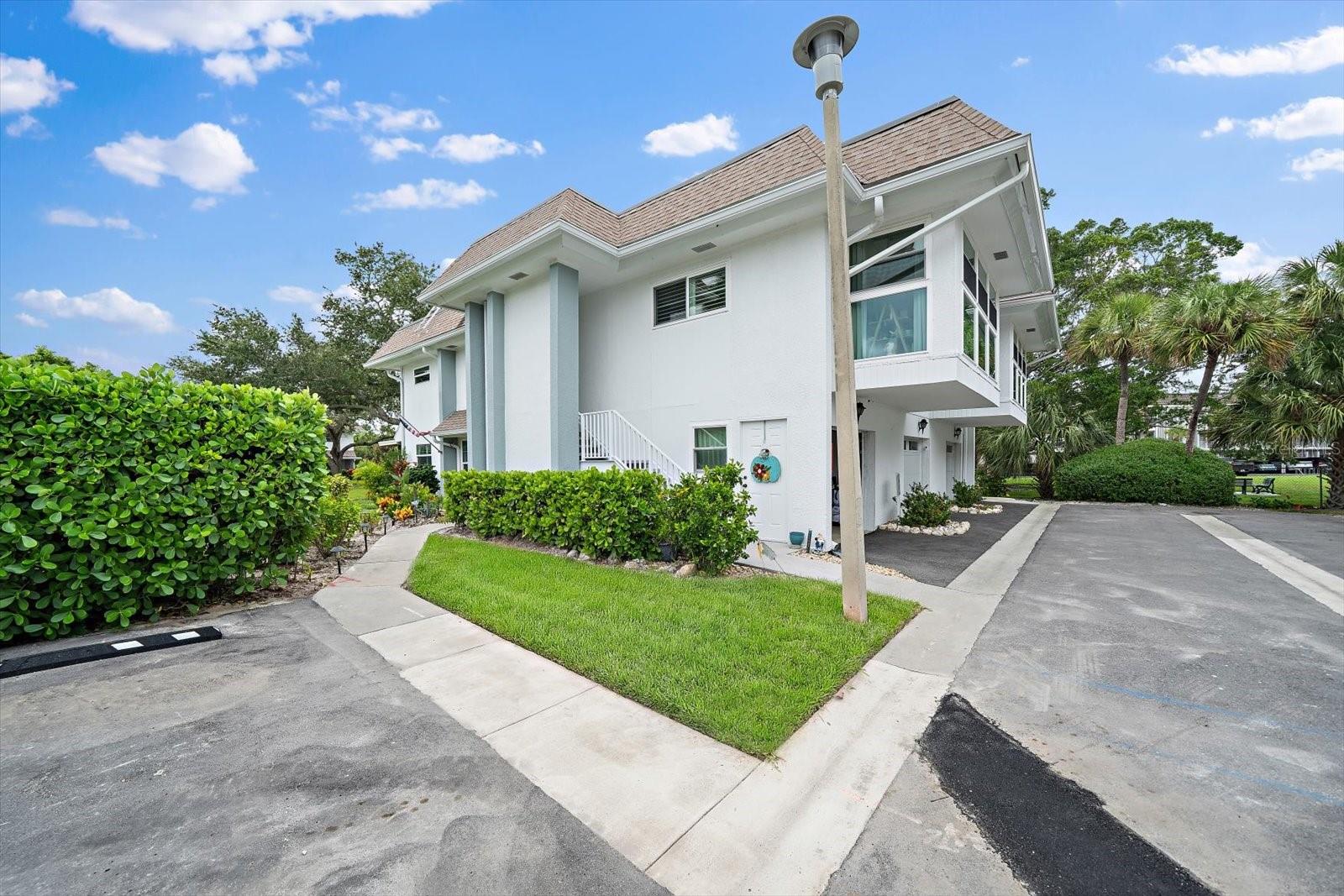 575 SUTTON PLACE, Longboat Key, FL 34228