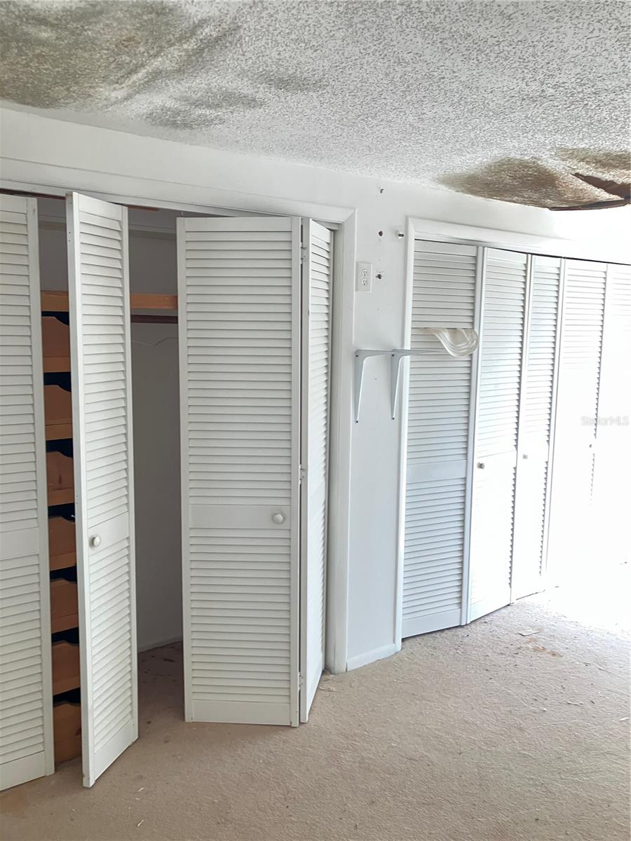 434 S SHORE DRIVE, Sarasota, FL 34234