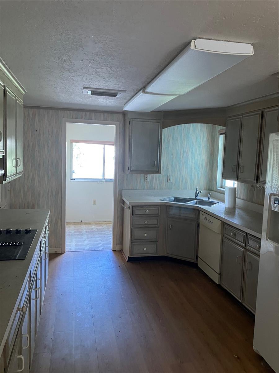 434 S SHORE DRIVE, Sarasota, FL 34234