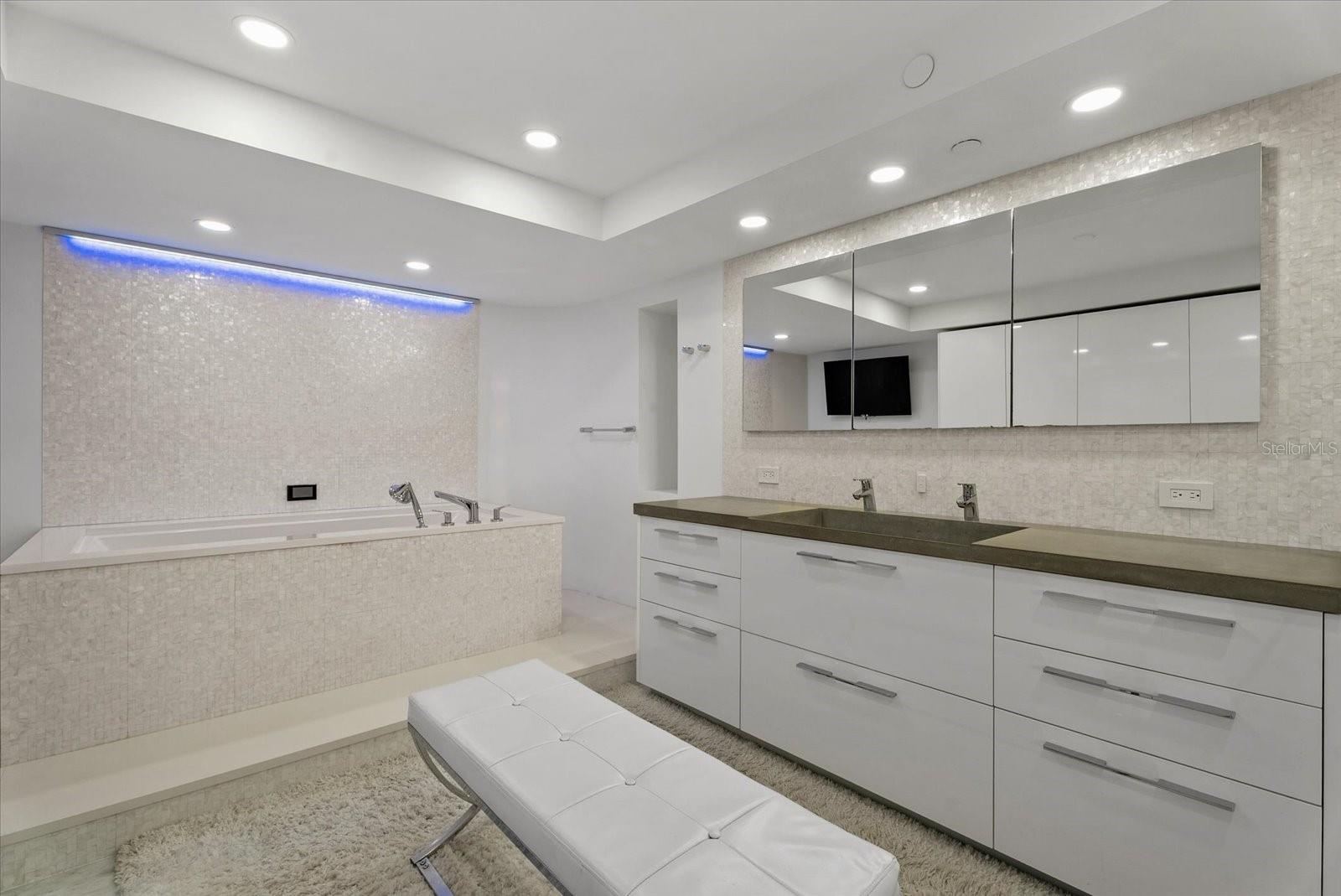 770 S PALM AVENUE, #PH-1, Sarasota, FL 34236