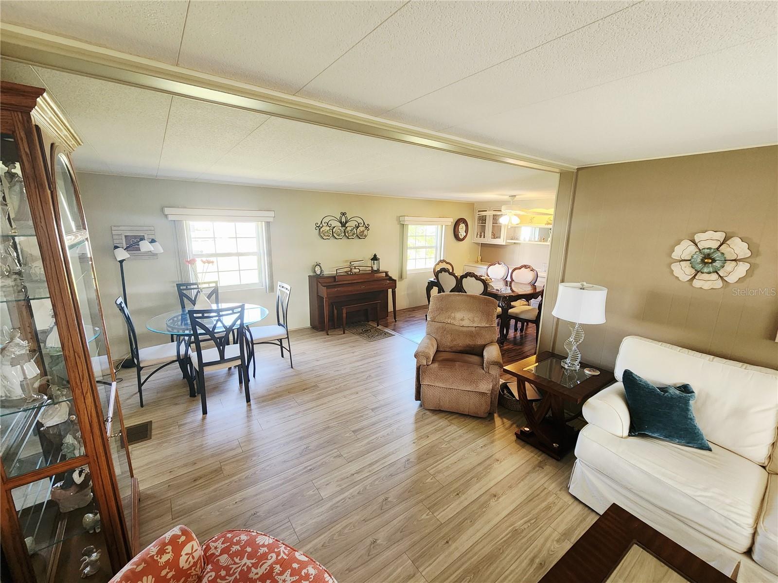 808 53RD AVENUE E, #7, Bradenton, FL 34203