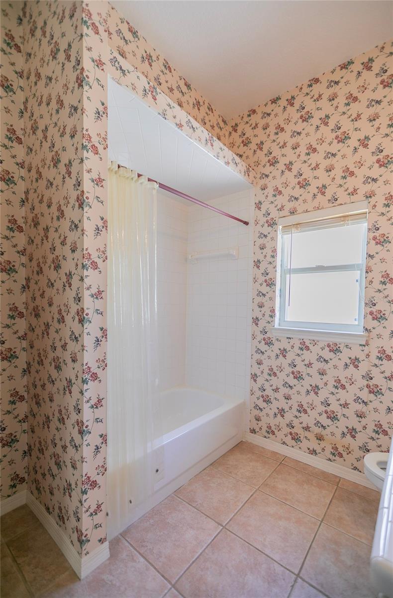 2009 84TH STREET CIRCLE NW, Bradenton, FL 34209