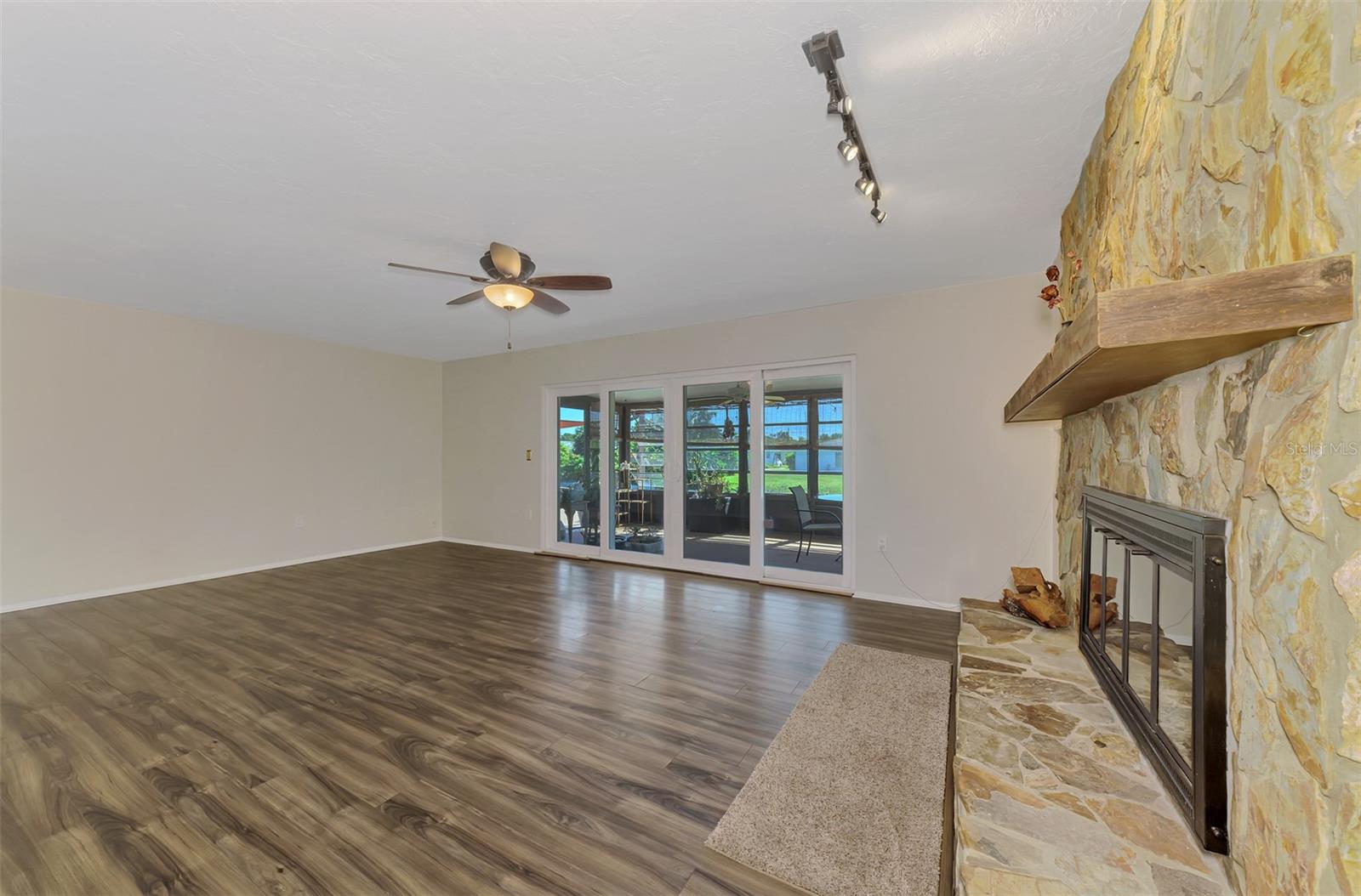 432 EDGEWOOD ROAD, Venice, FL 34293