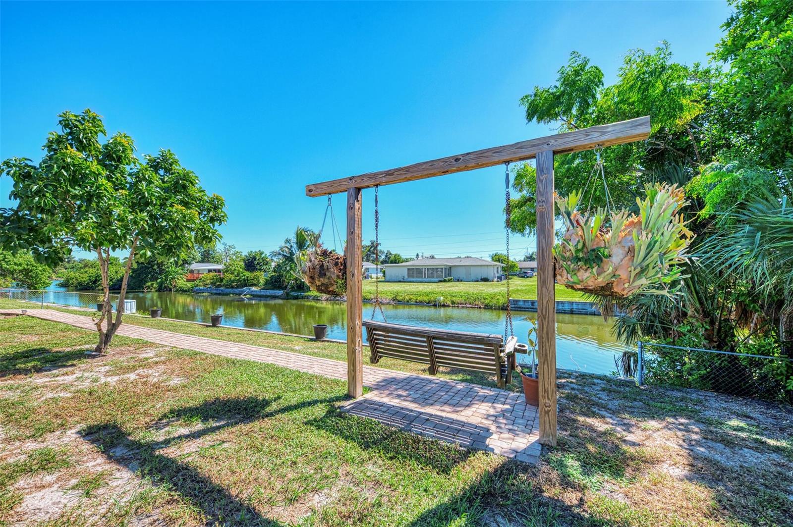 432 EDGEWOOD ROAD, Venice, FL 34293