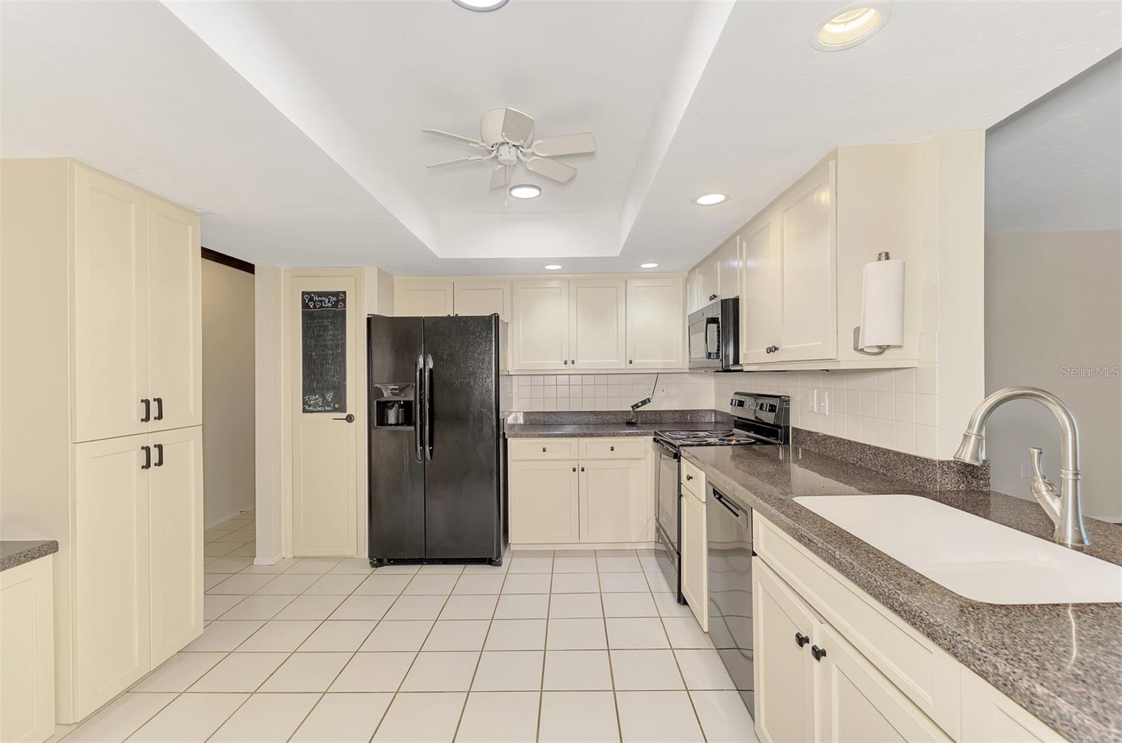 432 EDGEWOOD ROAD, Venice, FL 34293