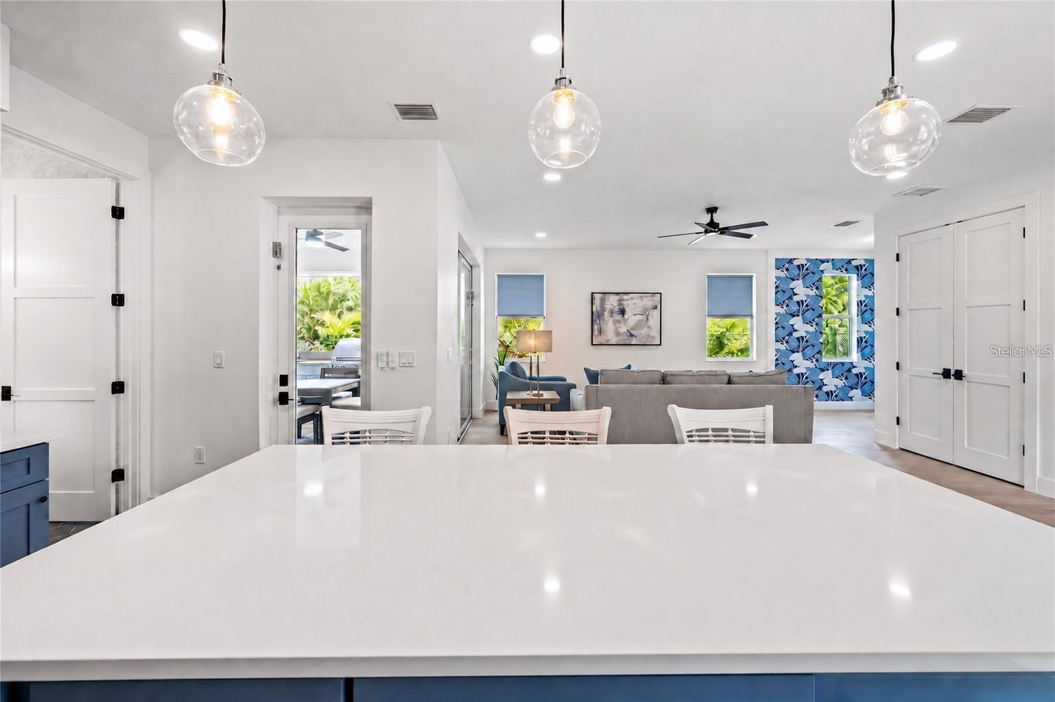 1647 SIESTA DRIVE, Sarasota, FL 34239