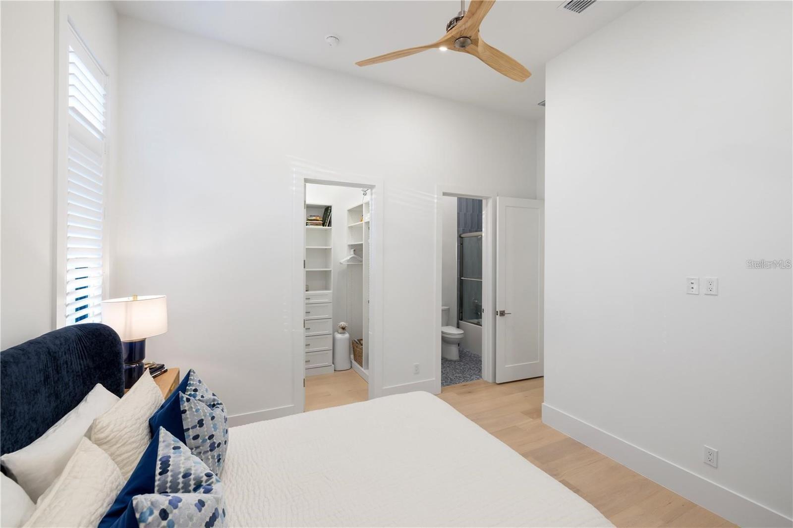 1800 WEBBER STREET, Sarasota, FL 34239