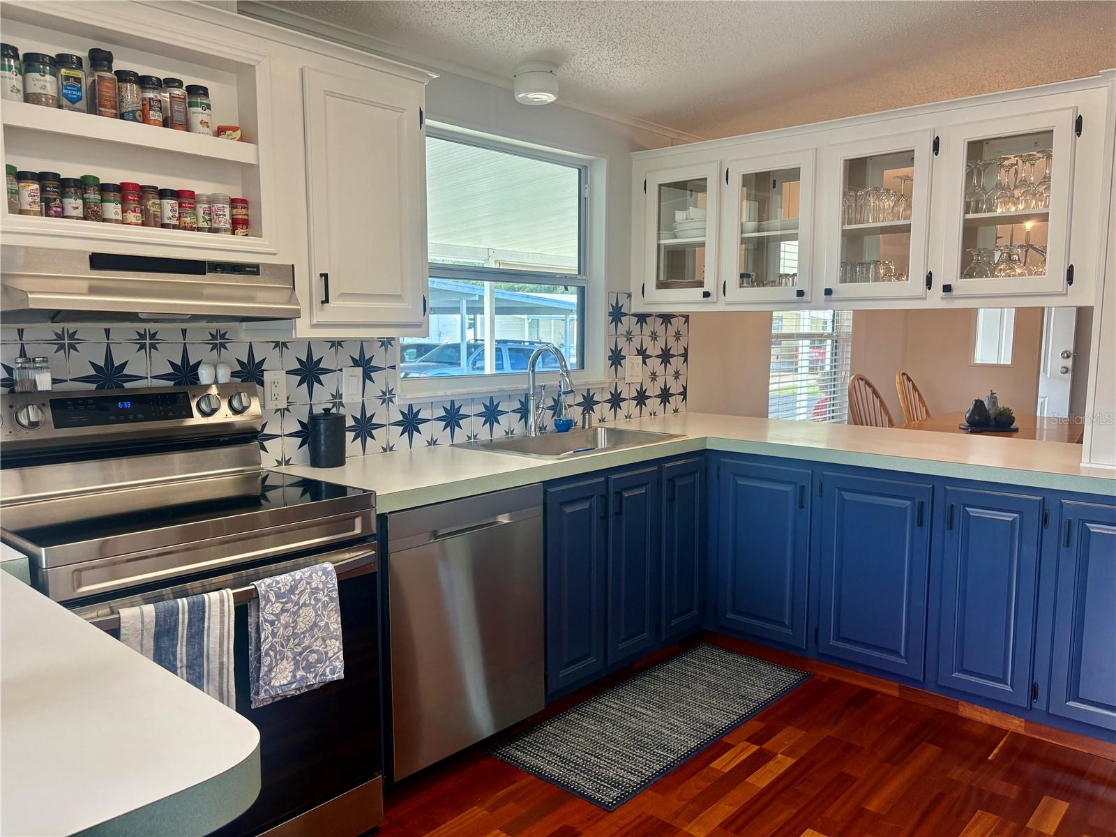 Kitchen-Lots of Storage