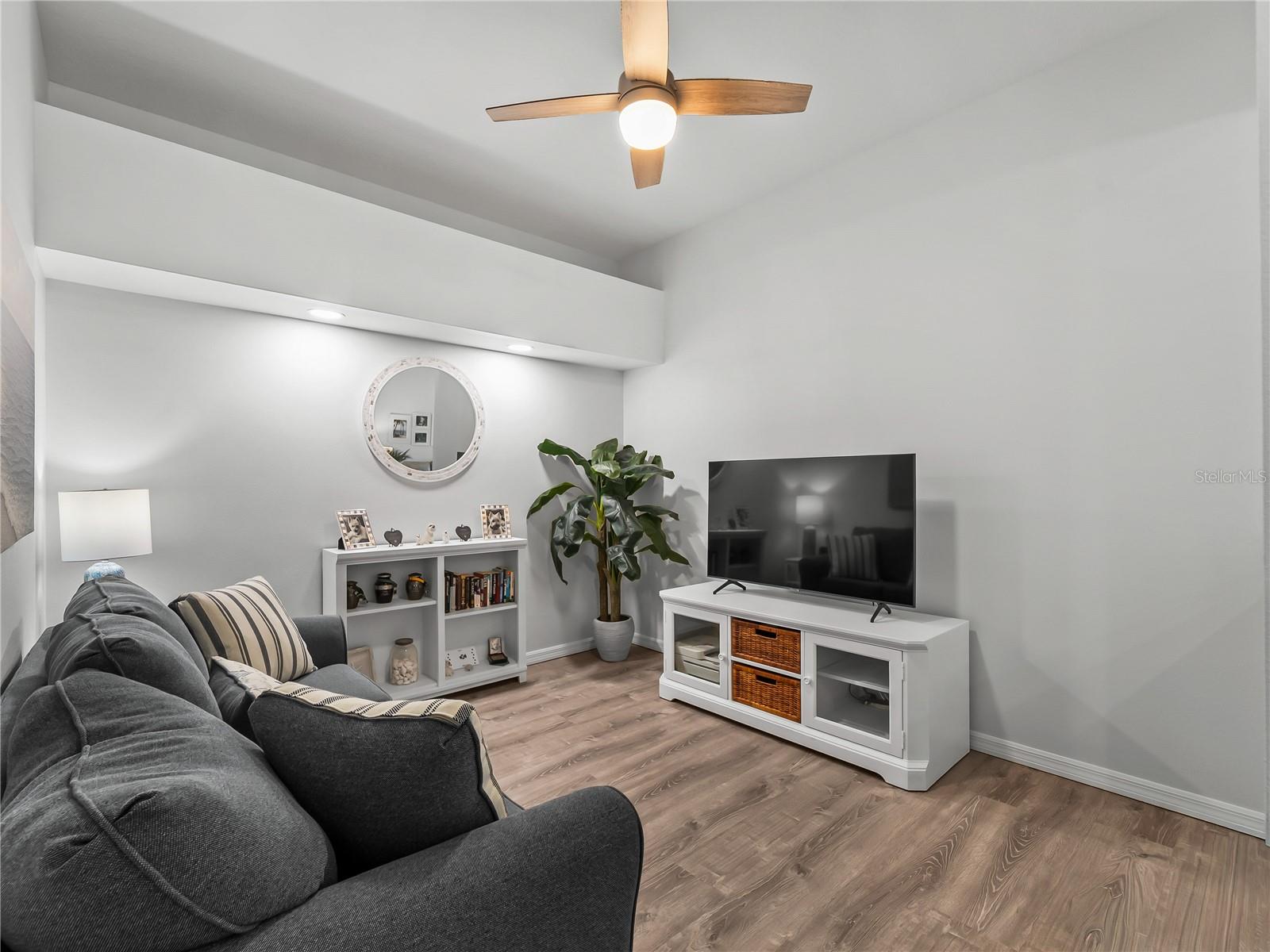 5340 HYLAND HILLS AVENUE, #2422, Sarasota, FL 34241