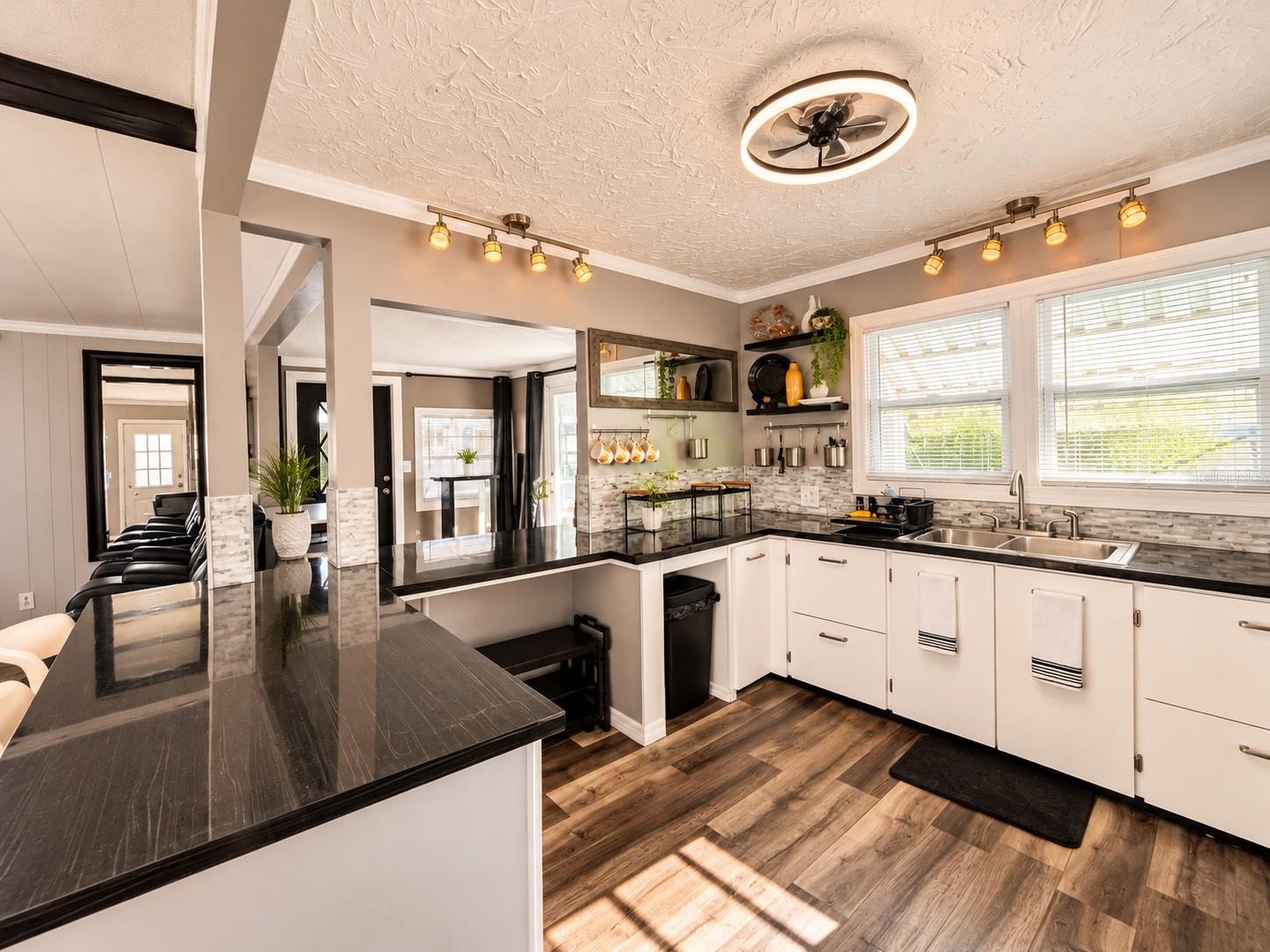 6912 MARLIN LANE, Bradenton, FL 34207