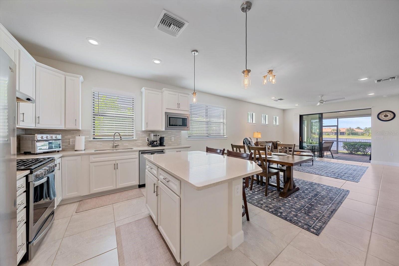 7022 HOLBROOK COVE, Lakewood Ranch, FL 34202