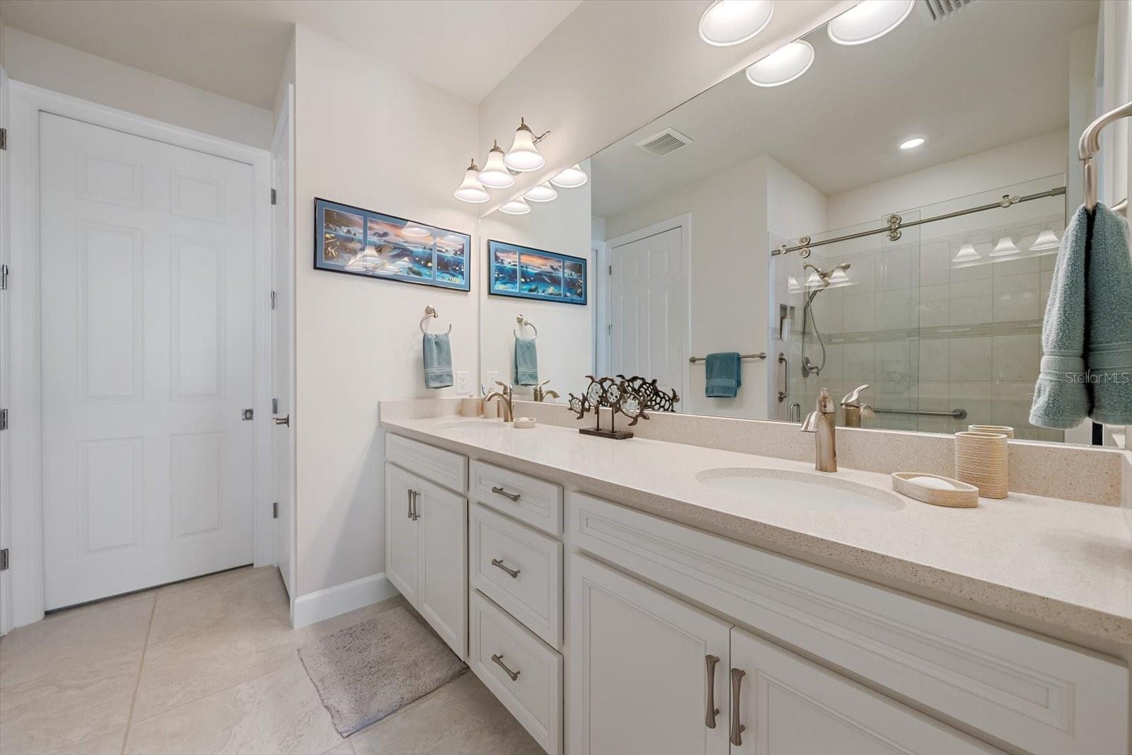 7022 HOLBROOK COVE, Lakewood Ranch, FL 34202