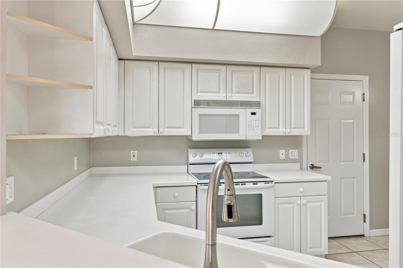 7617 SWEETBAY CIRCLE, Bradenton, FL 34203
