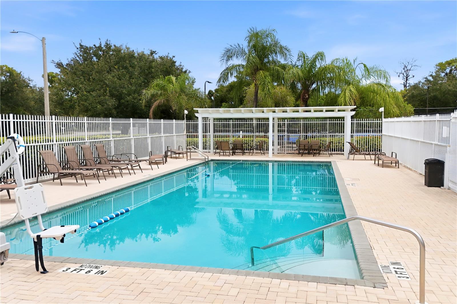 7617 SWEETBAY CIRCLE, Bradenton, FL 34203