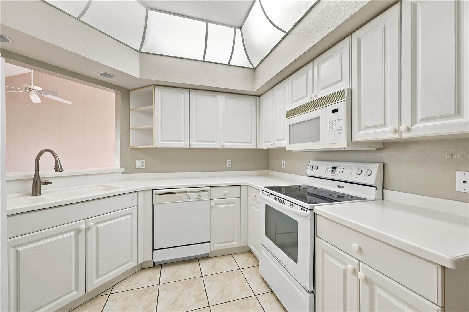 7617 SWEETBAY CIRCLE, Bradenton, FL 34203