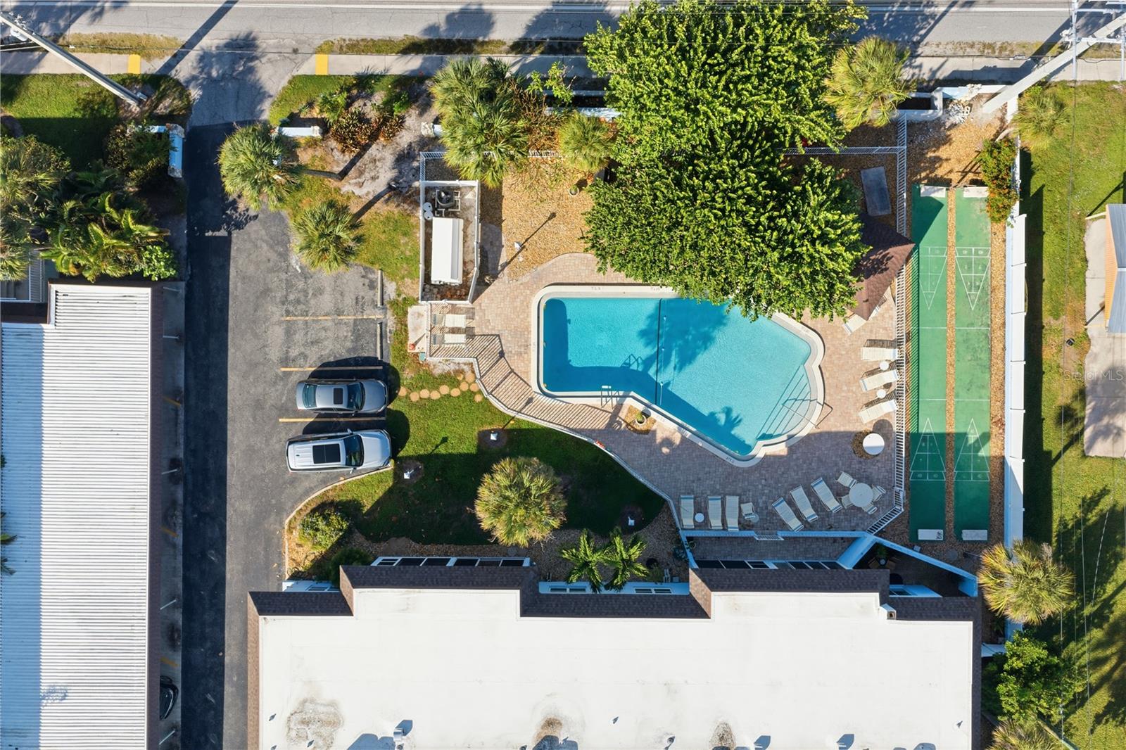 Cayman Cay Community Area