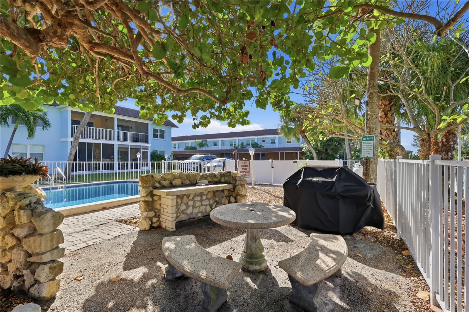 Community Grill area next to the pool