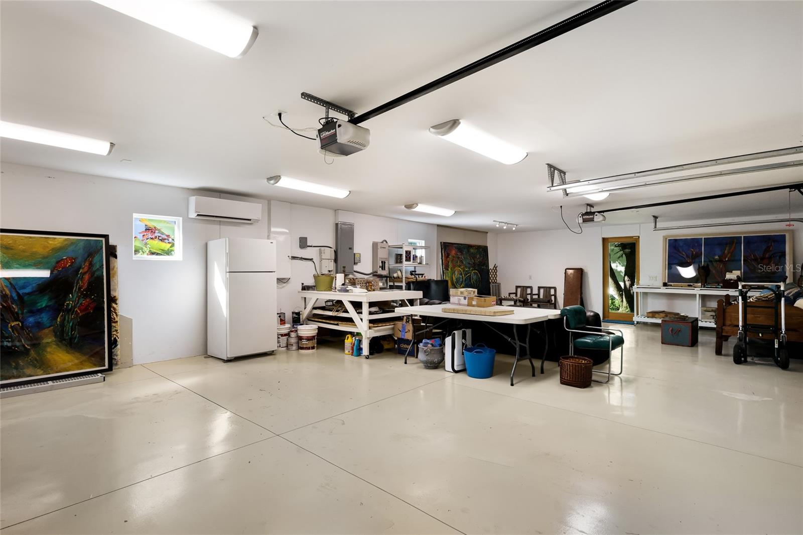 A/C'd 4 Car Garage