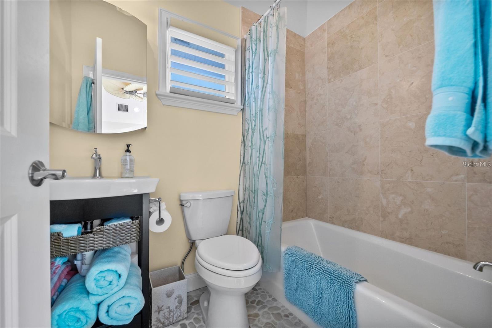 3740 BAYOU LOUISE LANE, Sarasota, FL 34242