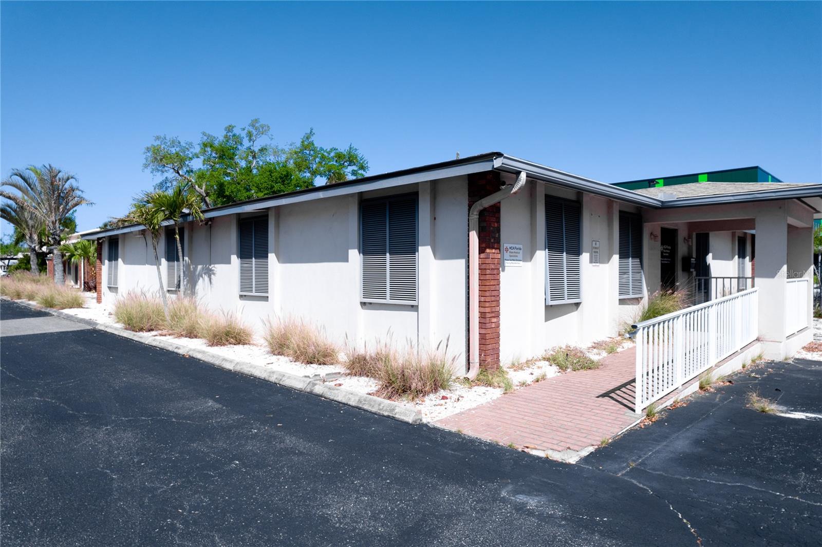 4110 MANATEE AVENUE W, Bradenton, FL 34205