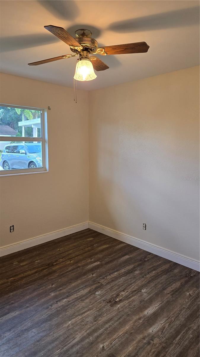 Apt 1 bedroom 1