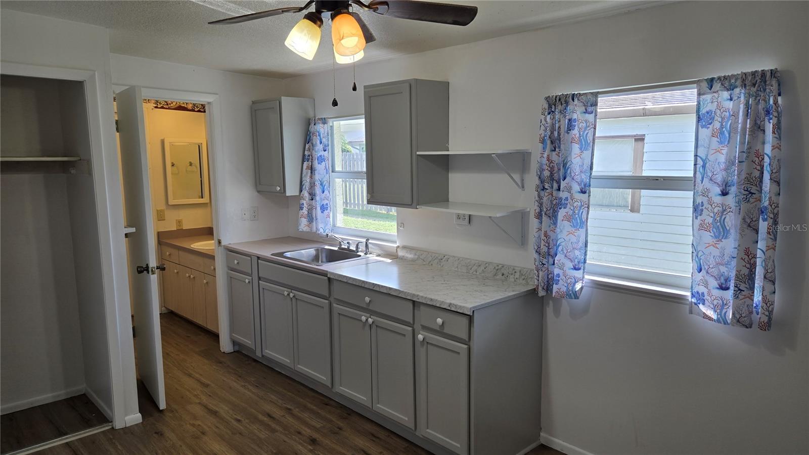 Apt 2 kitchen
