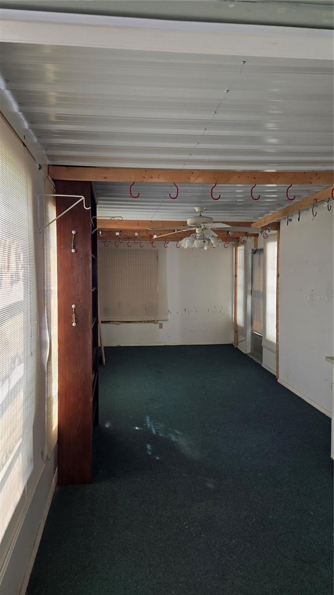 Studio Apt 4 vacant