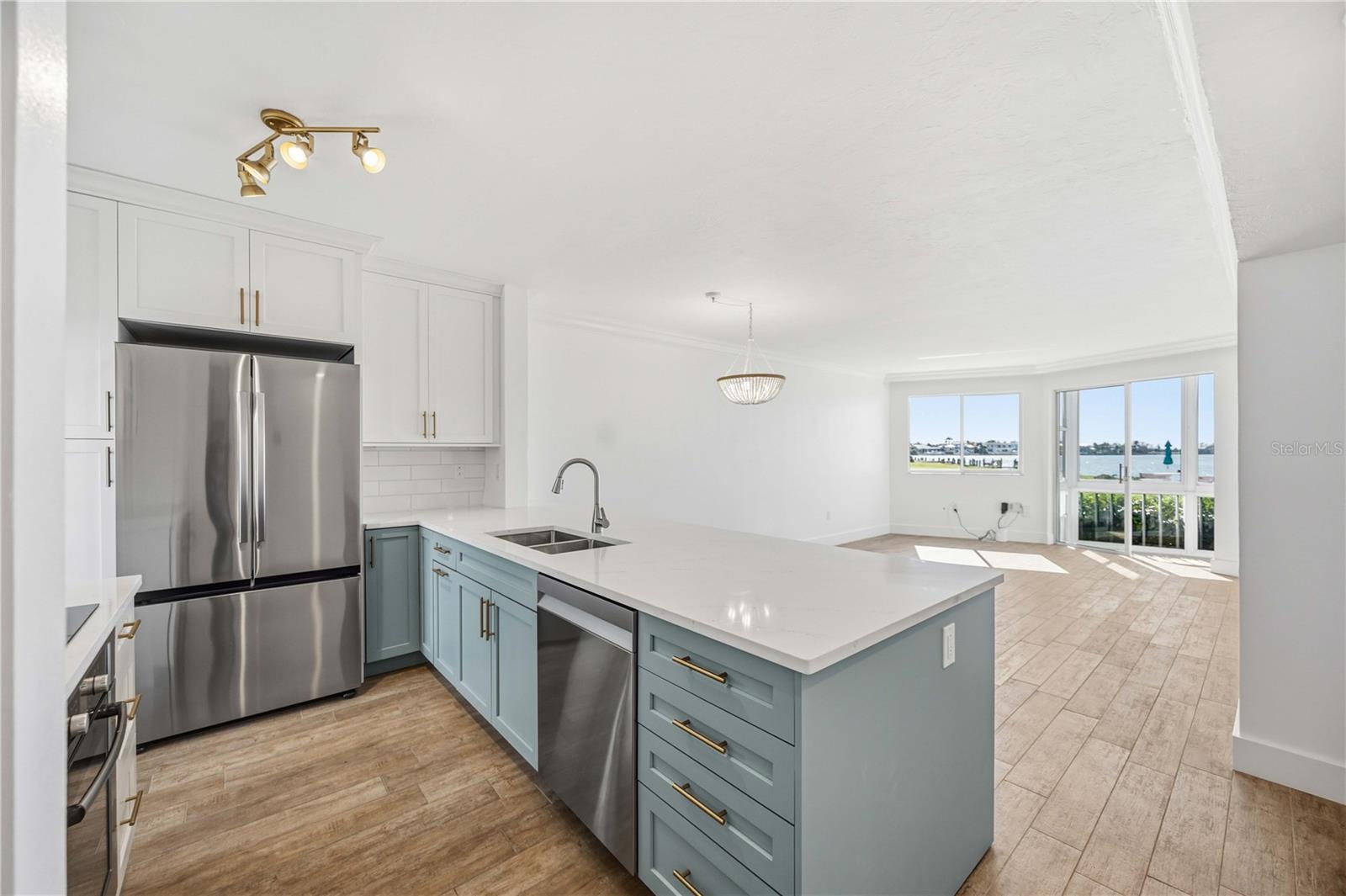 769 JOHN RINGLING BOULEVARD, #2, Sarasota, FL 34236