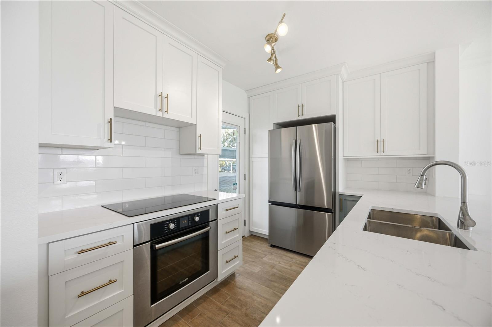 769 JOHN RINGLING BOULEVARD, #2, Sarasota, FL 34236