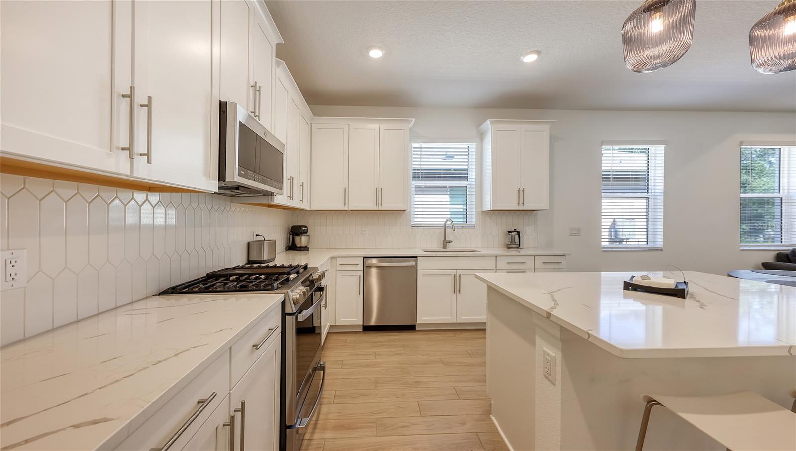 18102 CHERISHED LOOP, Bradenton, FL 34211