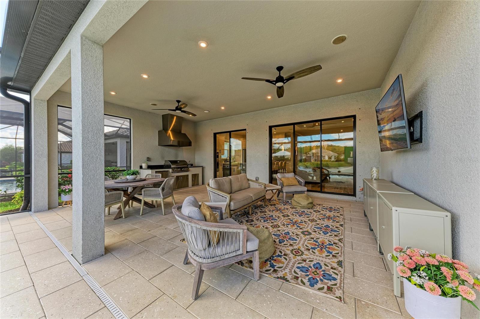 6261 MESA GLEN, Bradenton, FL 34203